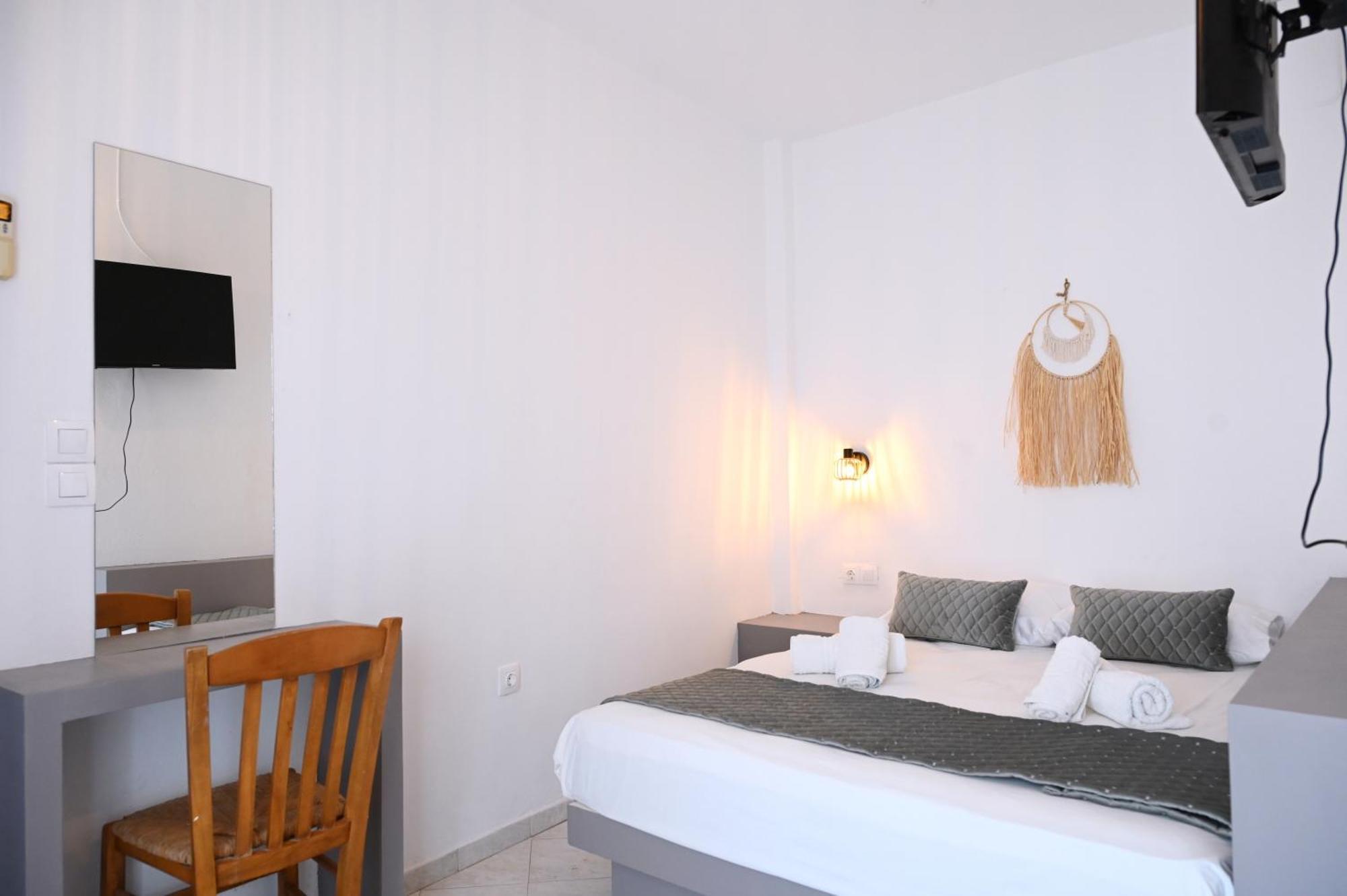 Oneiro Rooms Kythnos Kanala Exterior photo