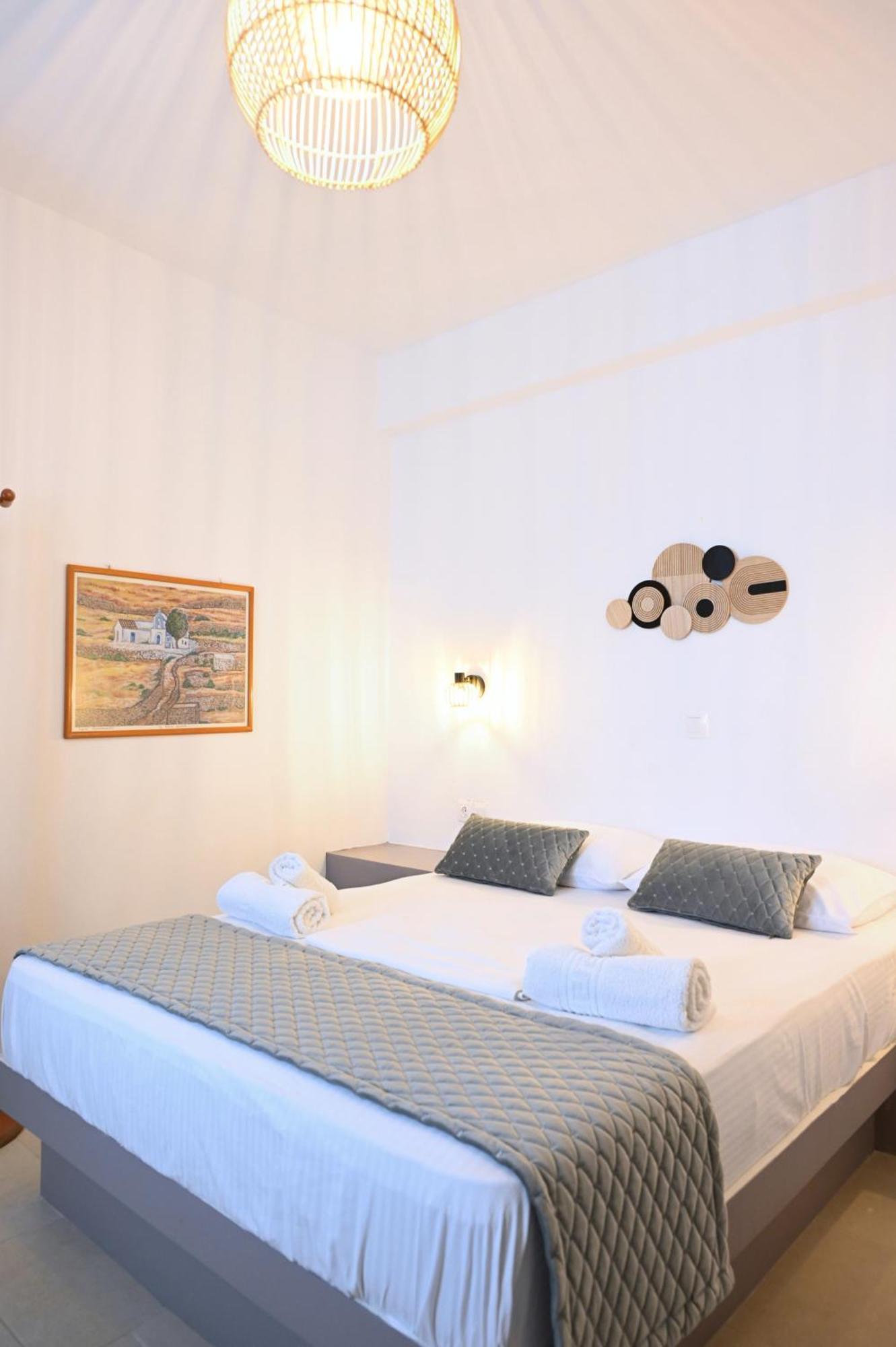 Oneiro Rooms Kythnos Kanala Exterior photo